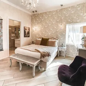 https://dolce-vita-santo-stefano.hotelinveneto.com